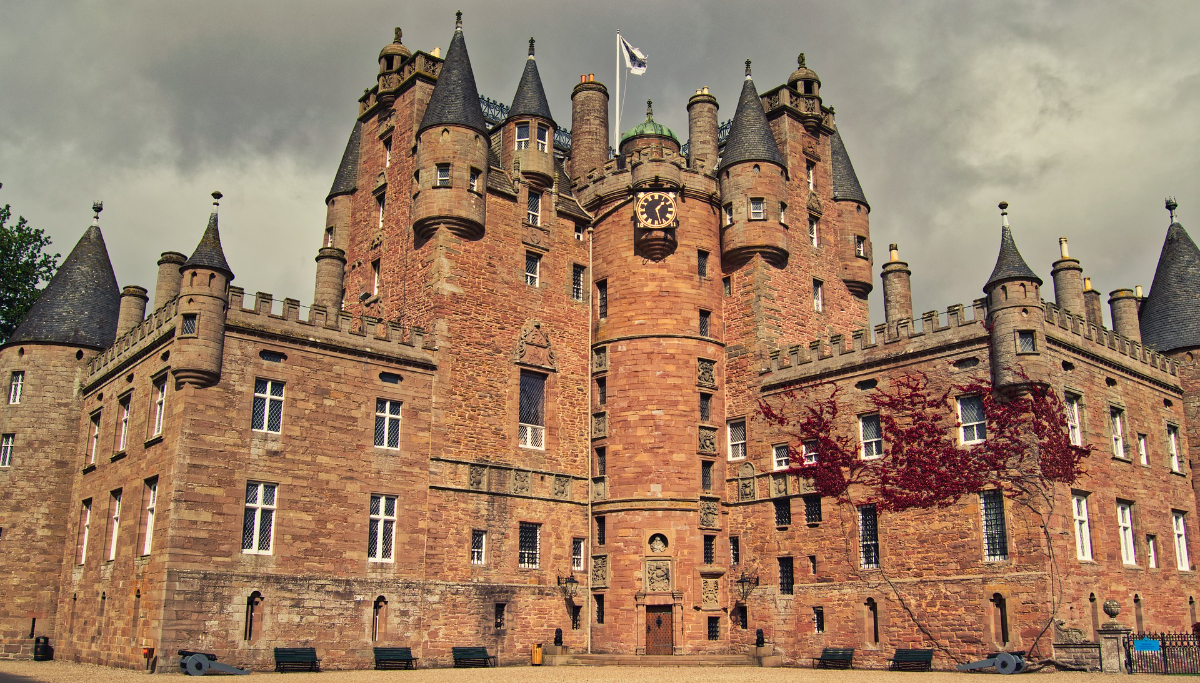 Glamis Castle: Things to See Between Edinburgh and Aberdeen